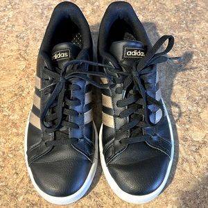 Adidas Women’s Cloudfoam Grand Court Sneakers, Size 8.5